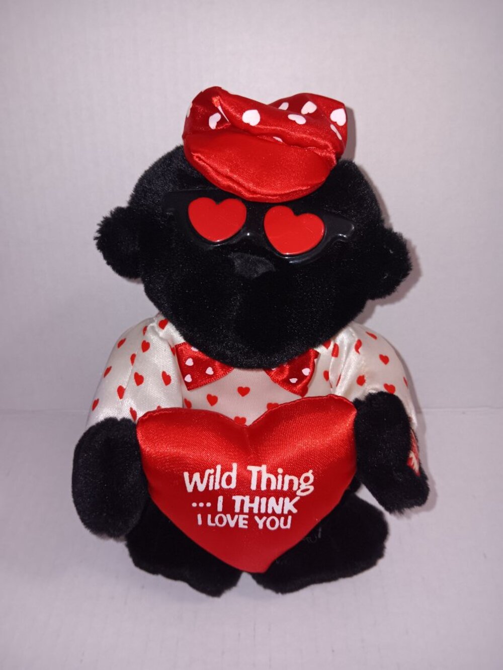 HEARTS GORILLA SINGING WILD THING SONG STUFFED ANIMAL - Picture 7 of 8
